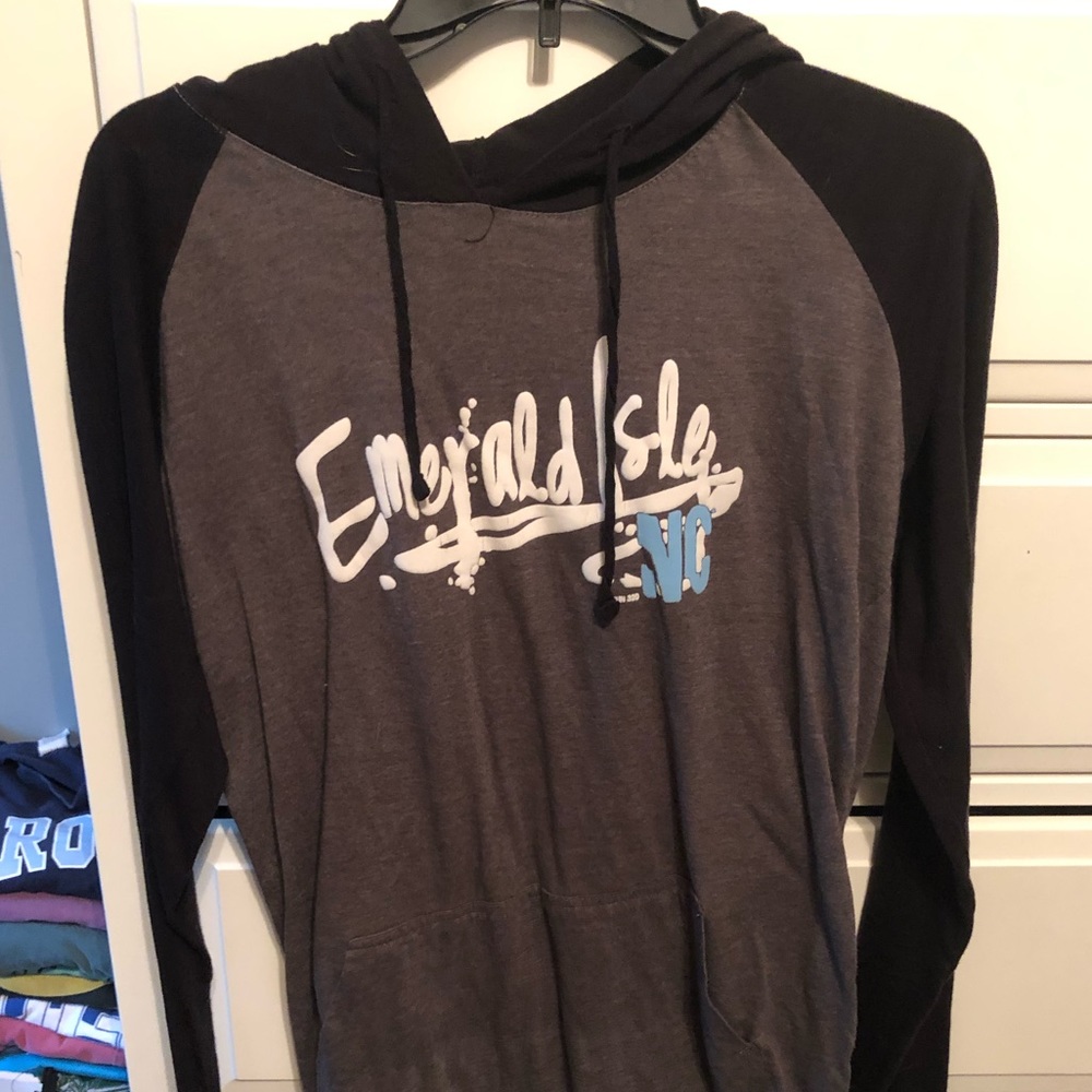 Hooded shirt